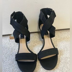 STEVE MADDEN- Black High Heels